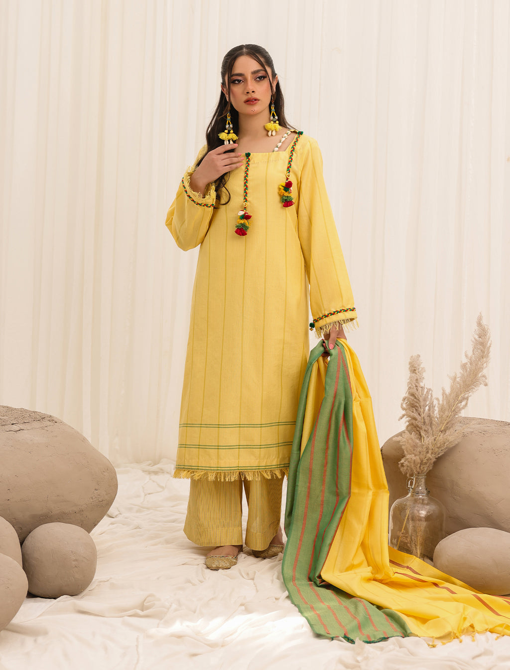 3 Pc Yarn Dyed Unstitched Suit