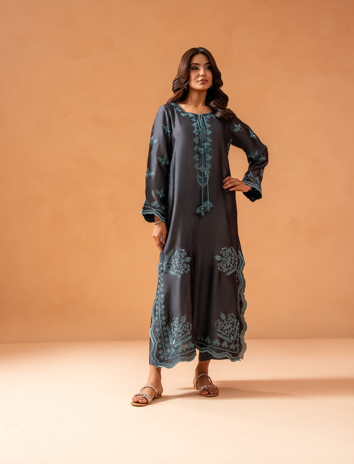 Grey Kaftaan Trouser - full look