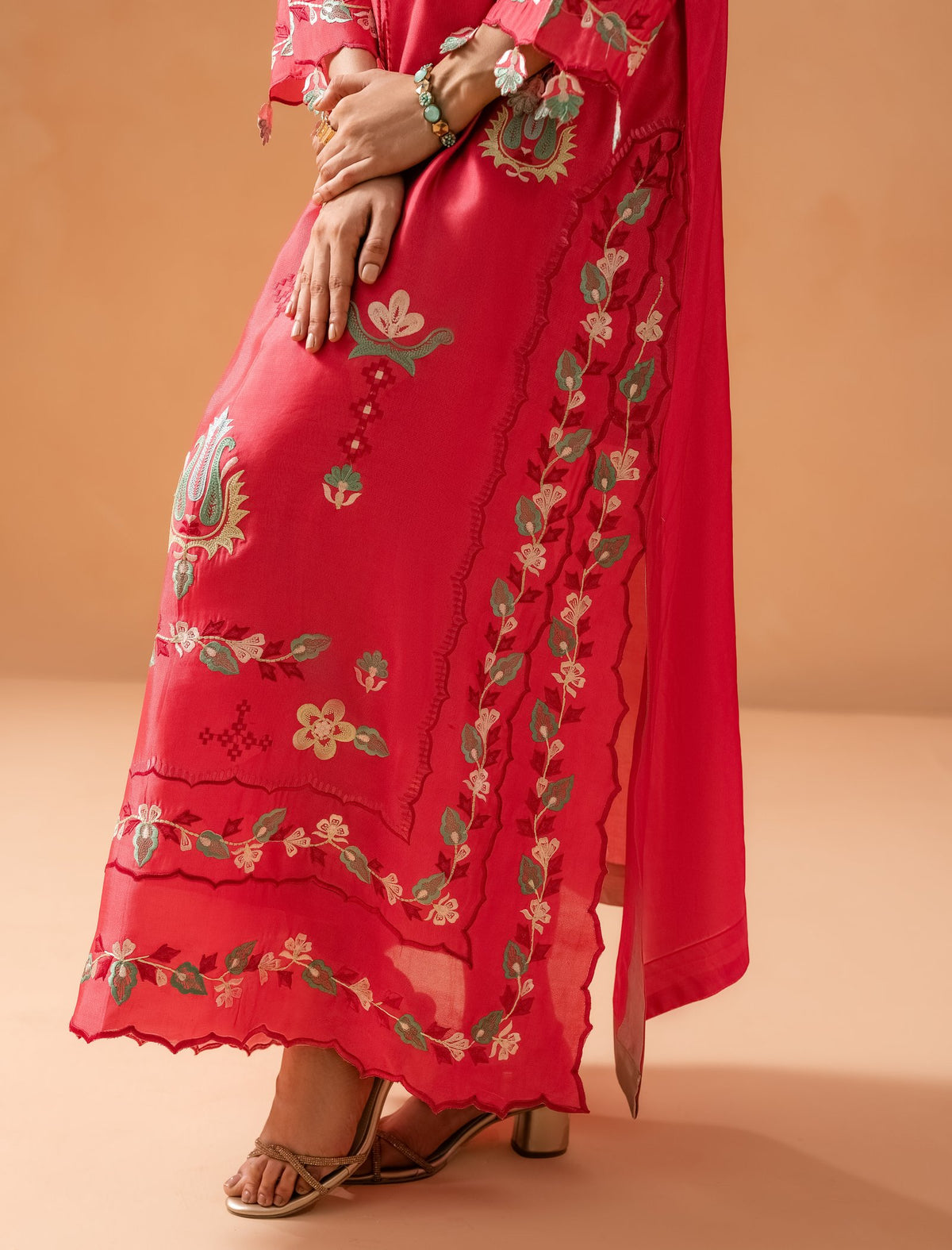 Melon Pink Kaftaan - vine-bordered side slit and scalloped hem detail